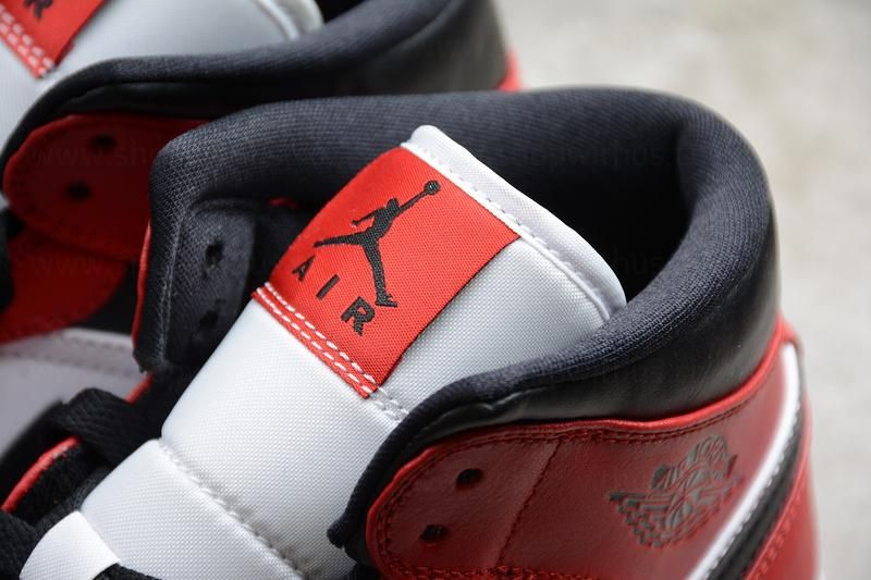 Air Jordan 1 AJ1 Mid - Chicago Black Toe