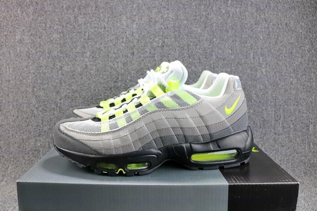 NikeUnisex Air Max 95 - Neon