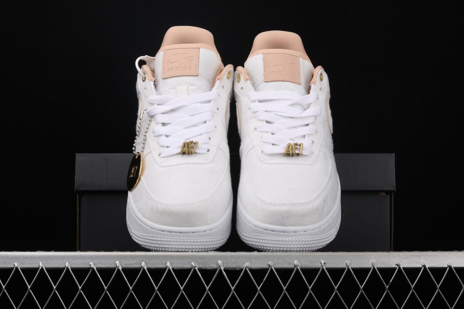 NikeWMNS Air Force 1 AF1 - White/Bio Beige