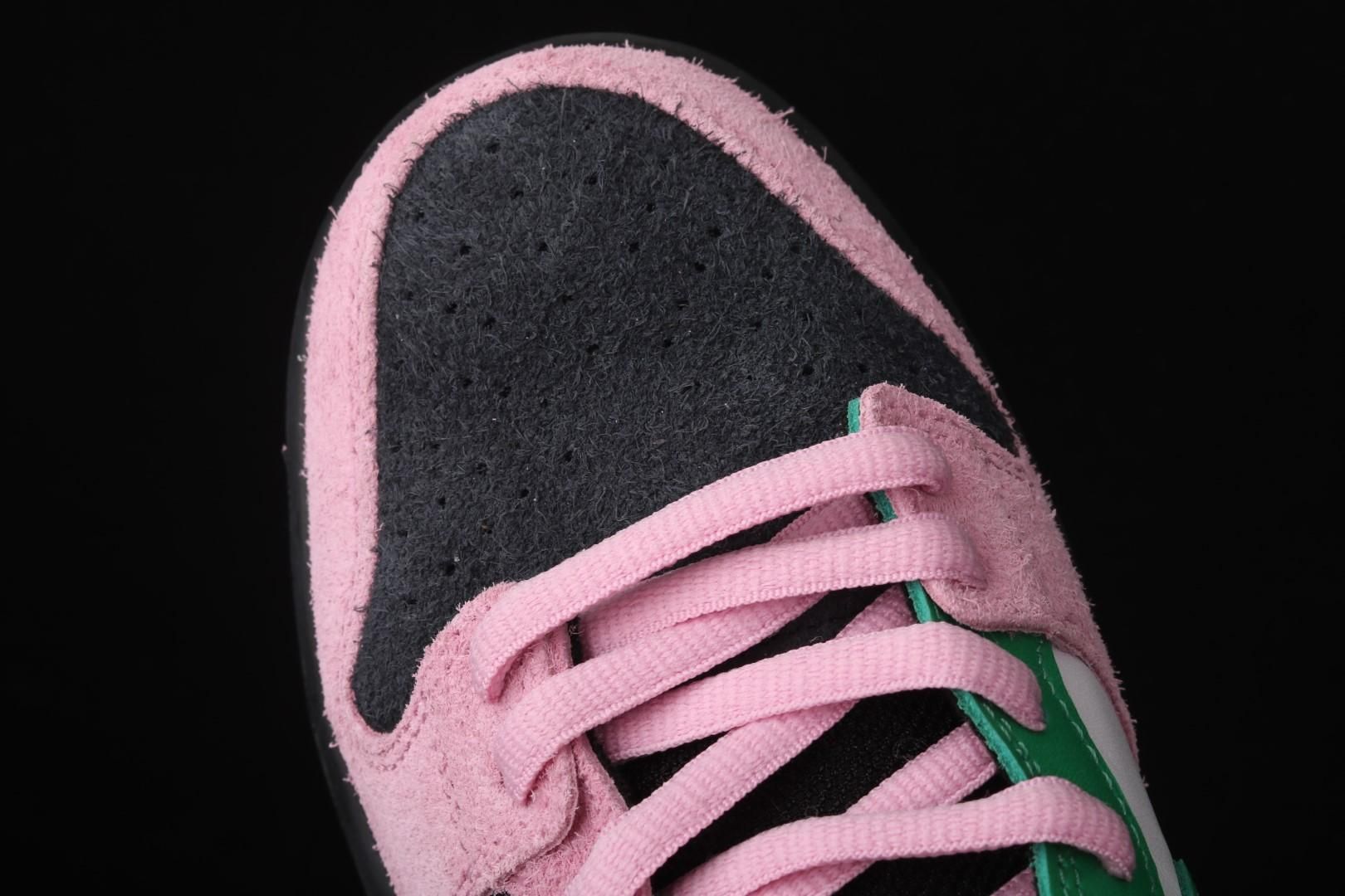 NikeWMNS SB Dunk High - Invert Celtics