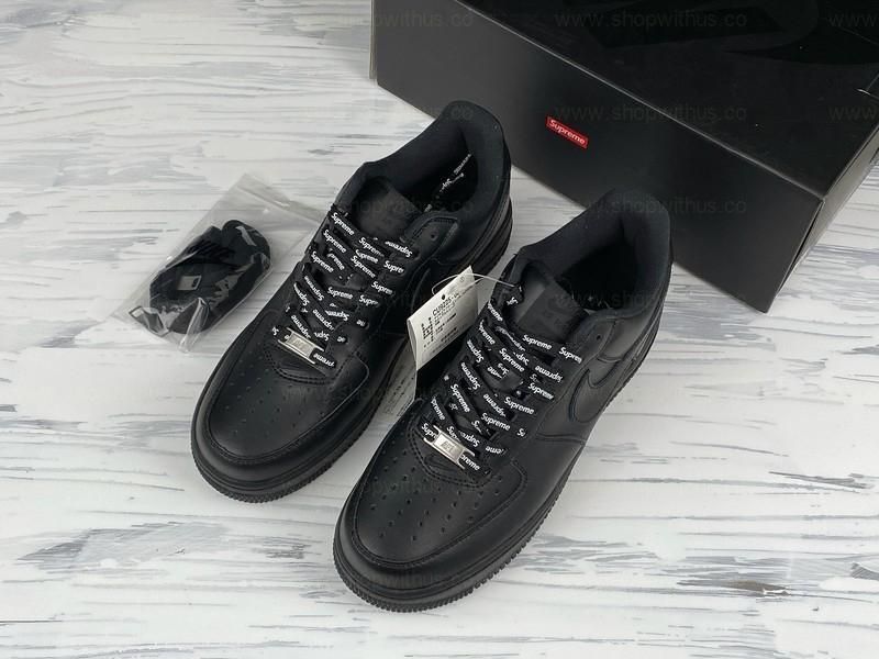 Supreme x NikeAir Force 1 Low - Black