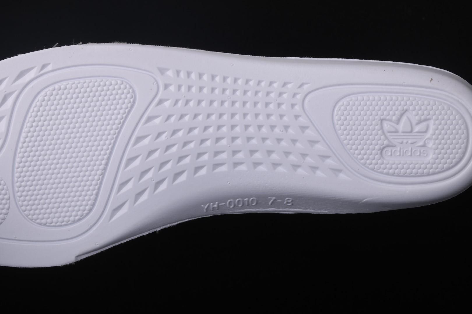 adidasMens Yeezy Boost 350 V2 - Zyon