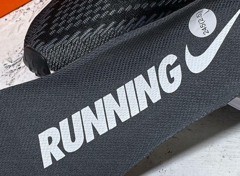 NikeRunning Zoom Winflo 6 Black - White/Dark Grey