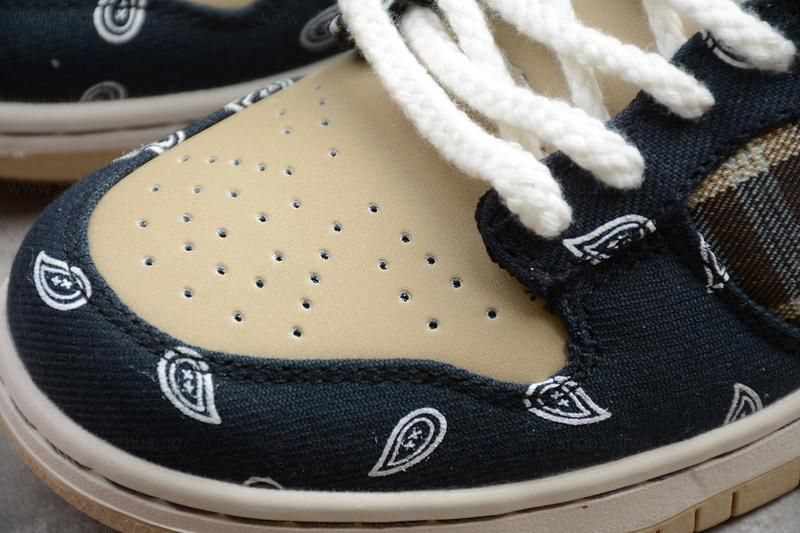 NikeSB Dunk low x Travis Scott - Bandana print