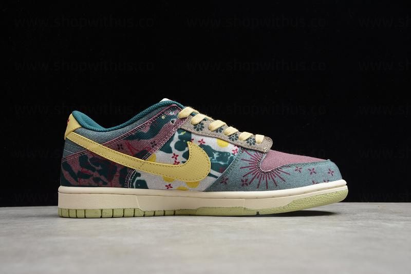 NikeMen's Dunk Low - Community Garden