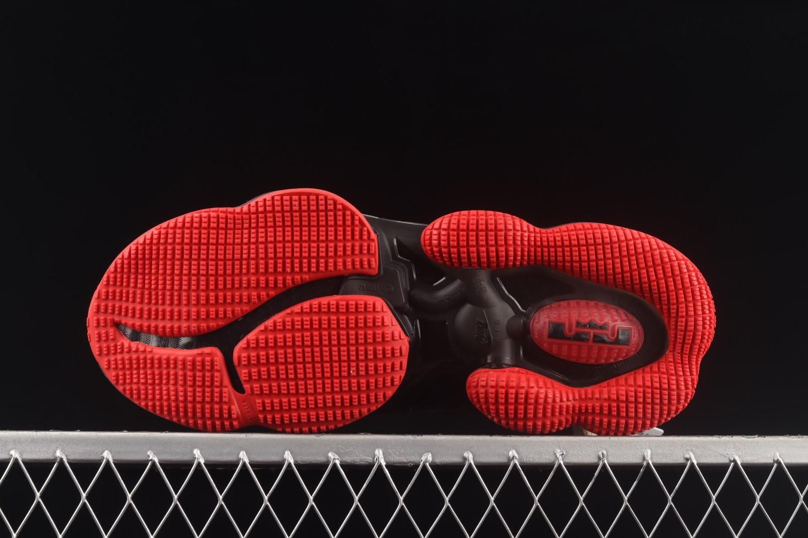 NikeBasketball LeBron 19 - Bred