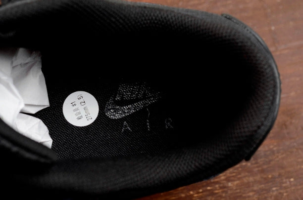 NikeUnisex Air Max 90 Essential Running Shoe - Triple Black