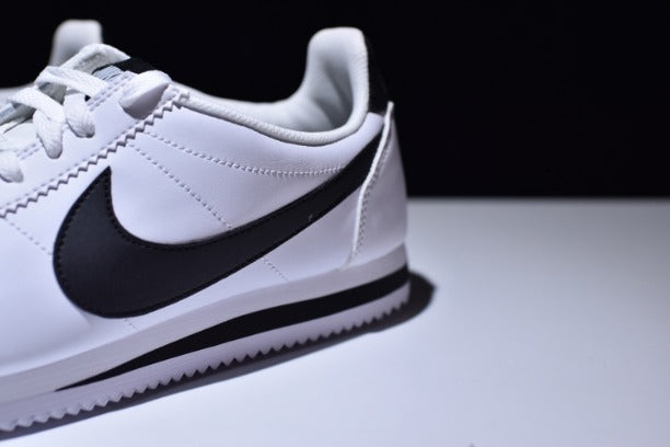 NIKEUnisex Cortez Basic Leather Casual Shoe - White/Black
