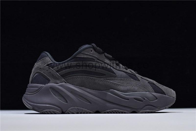 adidasOriginals YEEZY Boost 700 V2 - Vanta