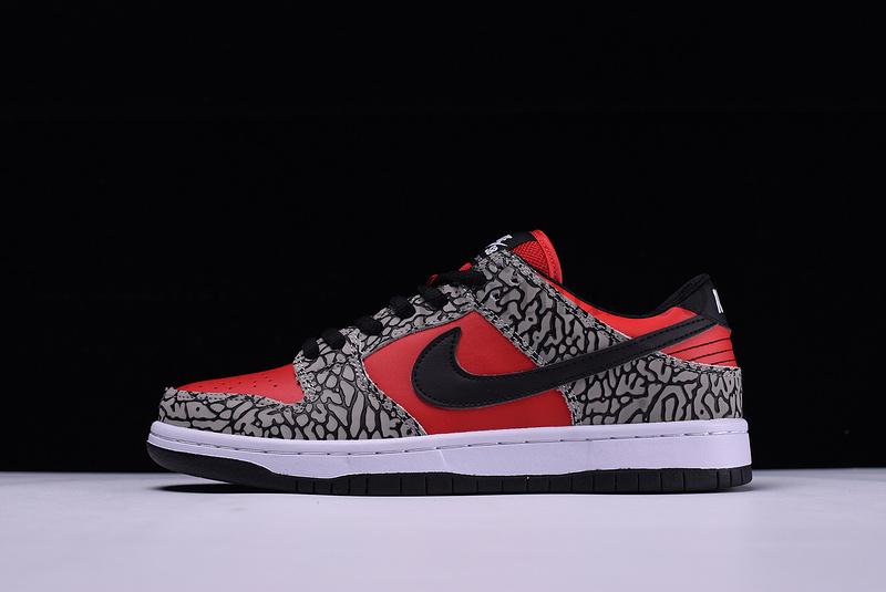 Supreme x NikeSB Dunk Low - Red Cement