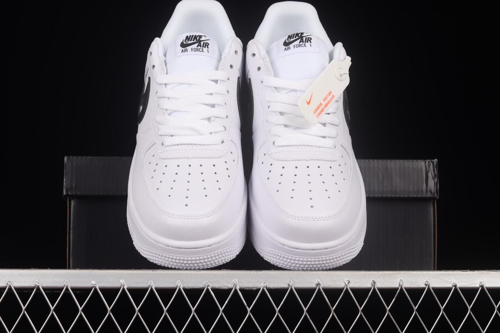 NikeUnisex Air Force 1 AF1 Low '07 FM - Cut Out Swoosh White/Black
