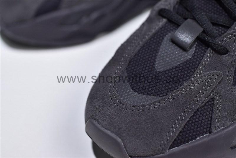 adidasOriginals YEEZY Boost 700 V2 - Vanta