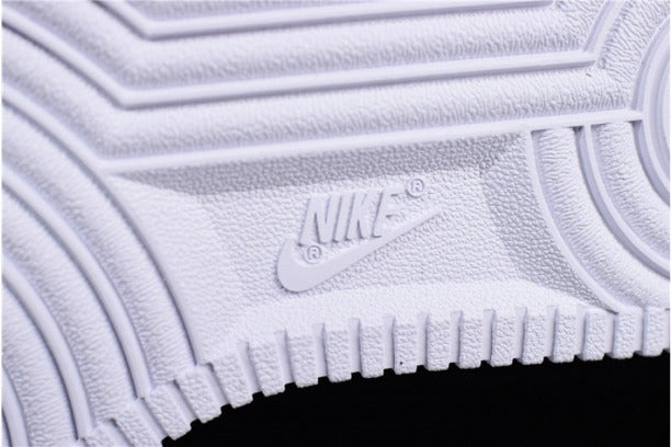 NikeAir Force 1 AF1 Low Utility - White/Black