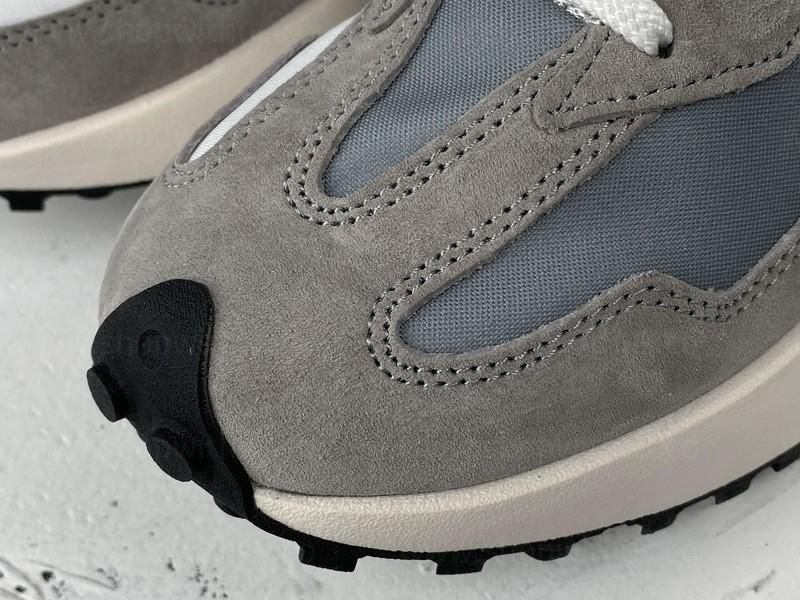 New Balance 327 - Grey