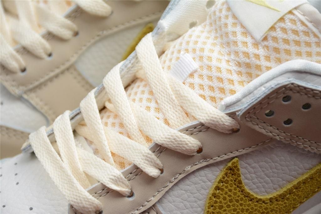 NikeSB Dunk Low - Lemon Drop