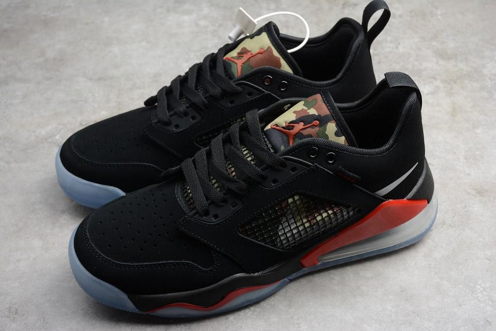 Jordan Mars 270 Low -University Red