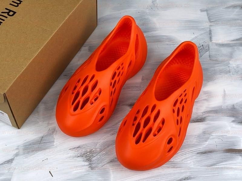 adidasYEEZY Foam Runner - Orange