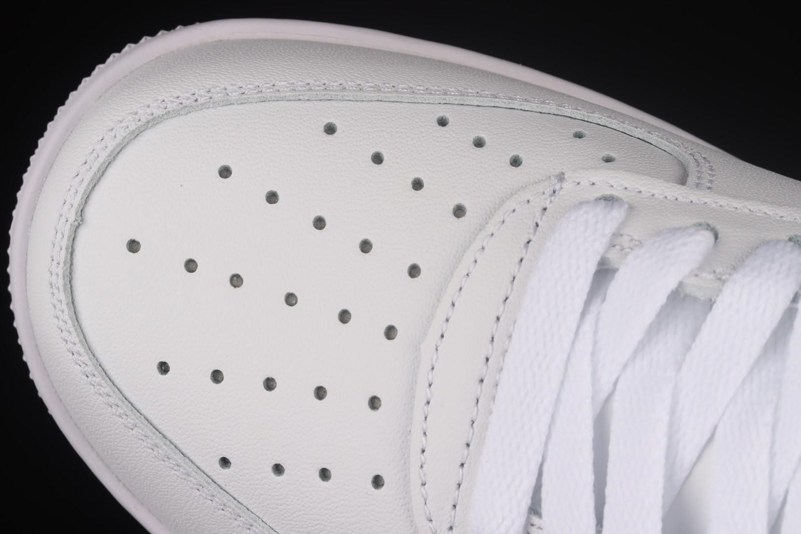 NikeAir Force 1 Low - White Pendant