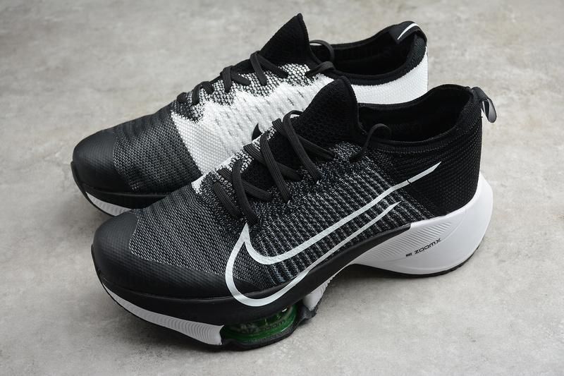 NikeRunning Air Zoom Tempo Next% - Black/White