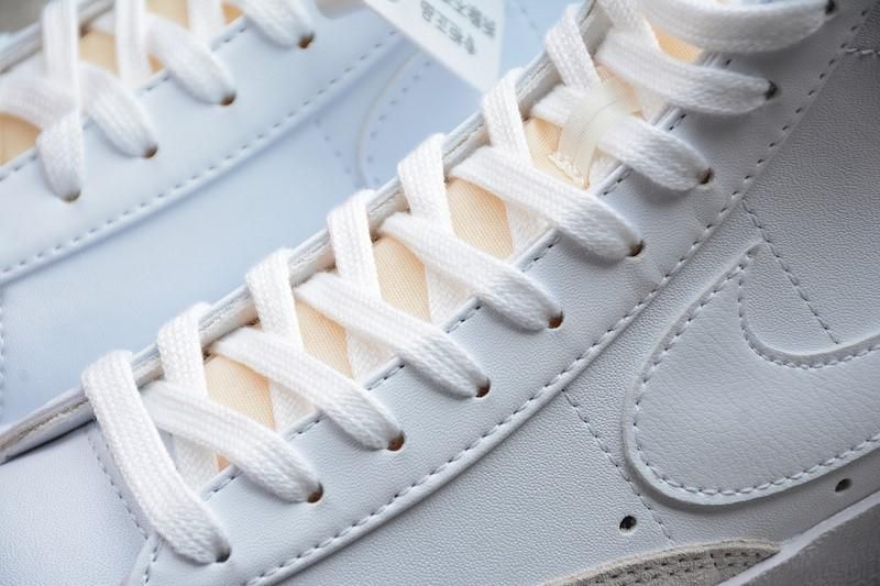 NikeMen's Blazer Mid 77 - LX White