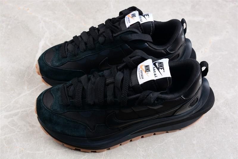 NikeMen's x sacai VaporWaffle - Black and Gum