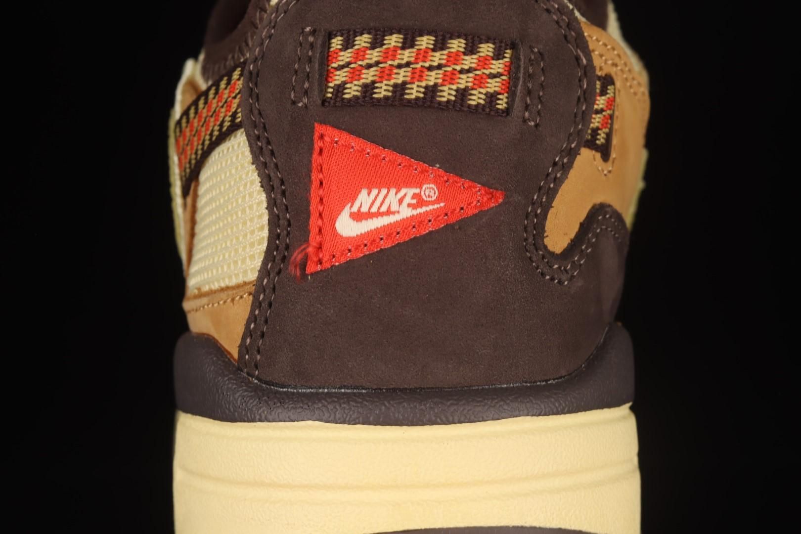 Travis Scott X NikeAir Max 1 - Baroque Brown