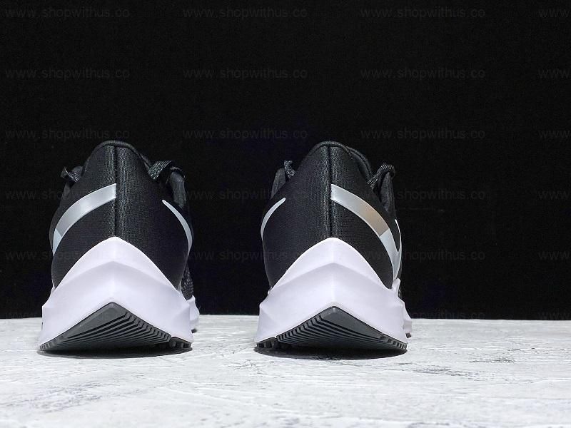 NikeRunning Zoom Winflo 6 Black - White/Dark Grey