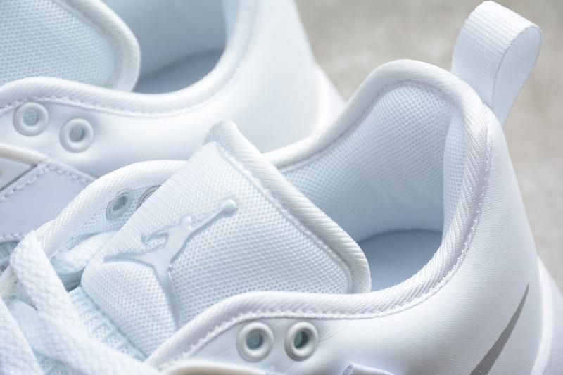 Jordan Mars 270 - Pure Money