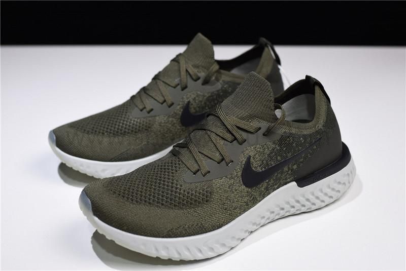 NikeUnisex Epic React Flyknit - Olive White