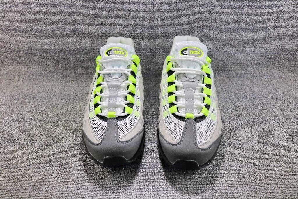 NikeUnisex Air Max 95 - Neon