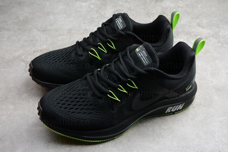 NikeMen's Air Zoom Structure 15 - Green