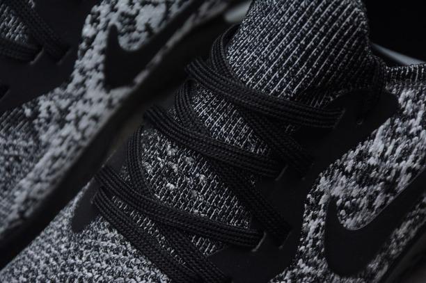 NikeEpic React Flyknit - Cookies and Cream