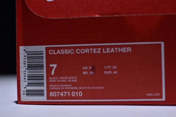 NIKEUnisex Cortez Basic Leather Casual Shoe - Black/White