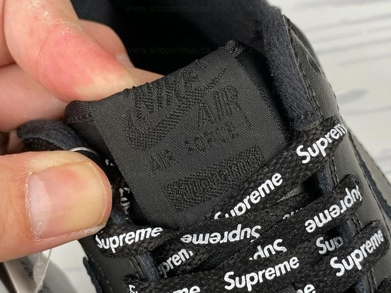 Supreme x NikeAir Force 1 Low - Black