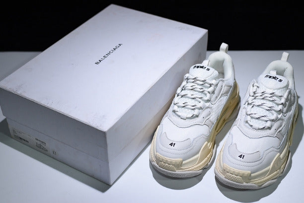BalenciagaUnisex Triple S sneakers - White