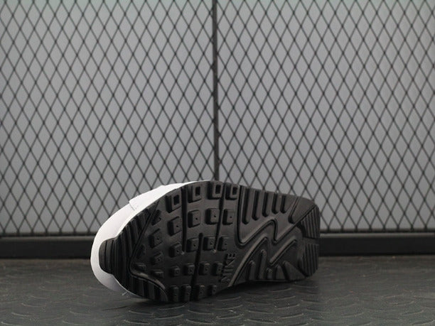 NikeUnisex Air Max 90 Essential Running Shoe - White/Black/White
