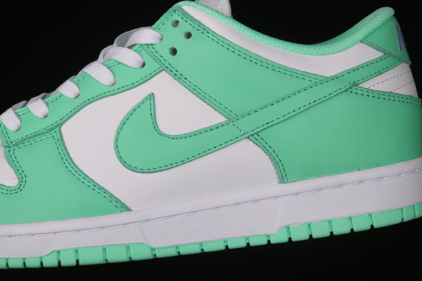 NikeDunk Low - Green Glow