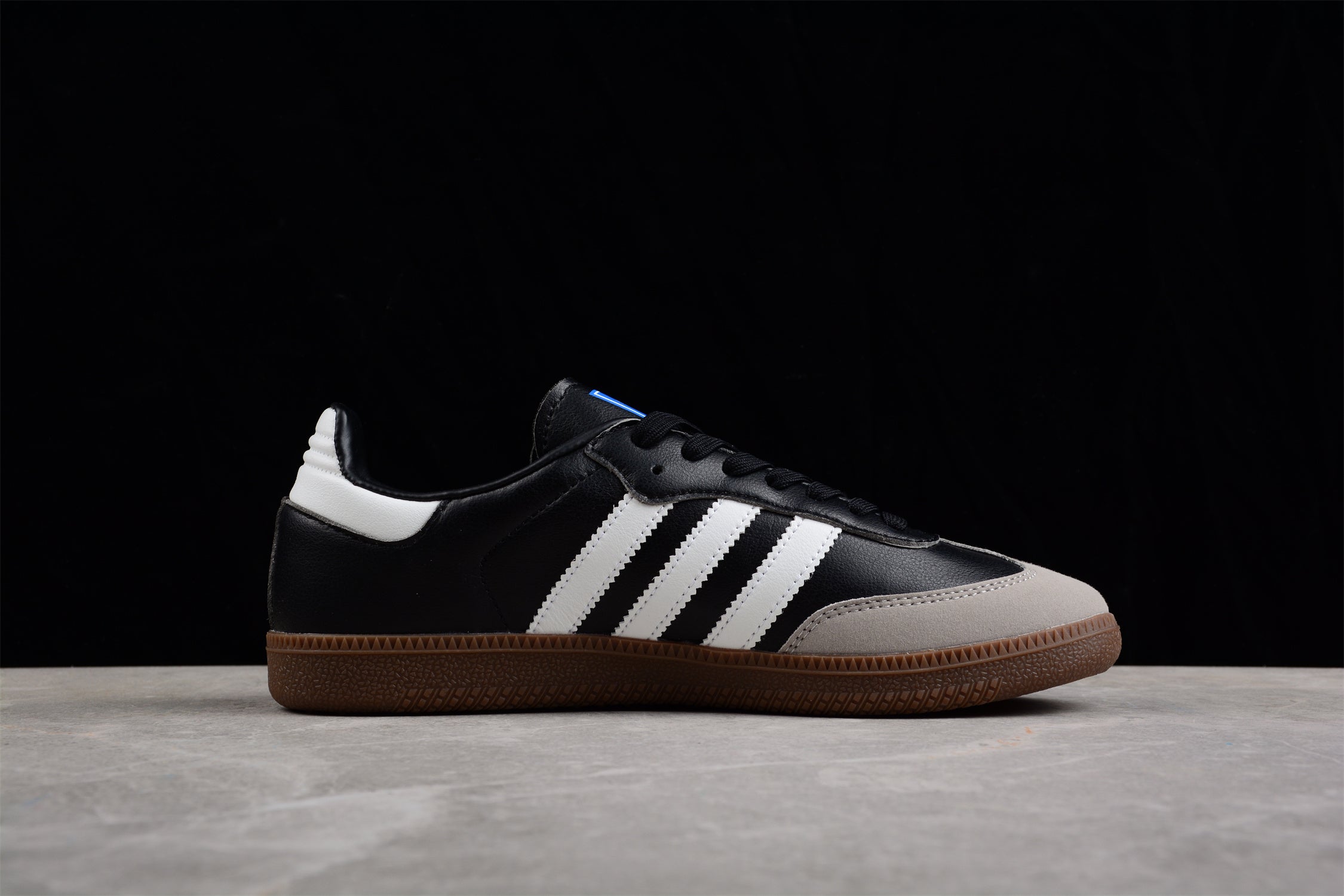 adidasMens Samba Vegan - Black