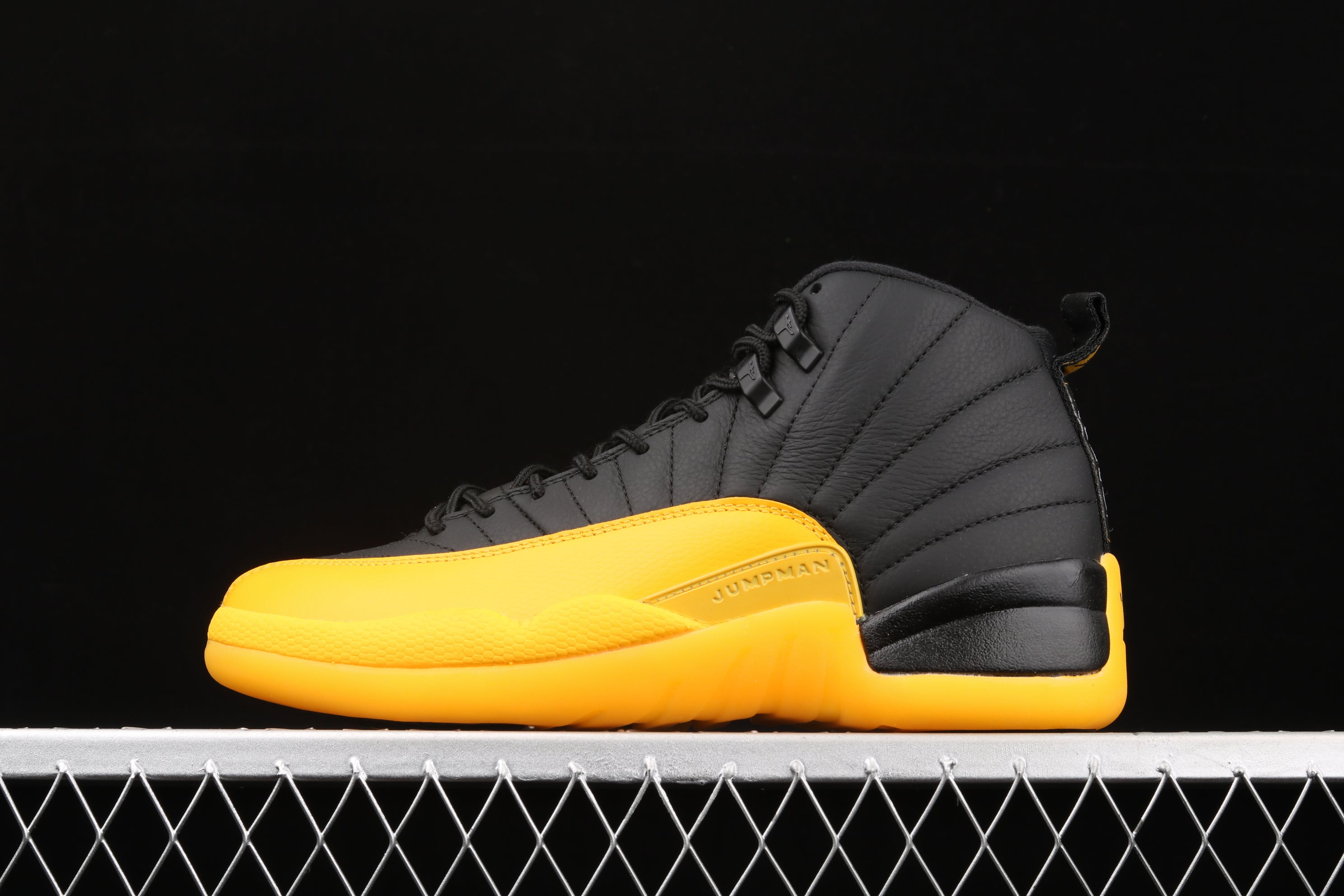 Air Jordan 12 AJ12 Retro - Black University/Gold
