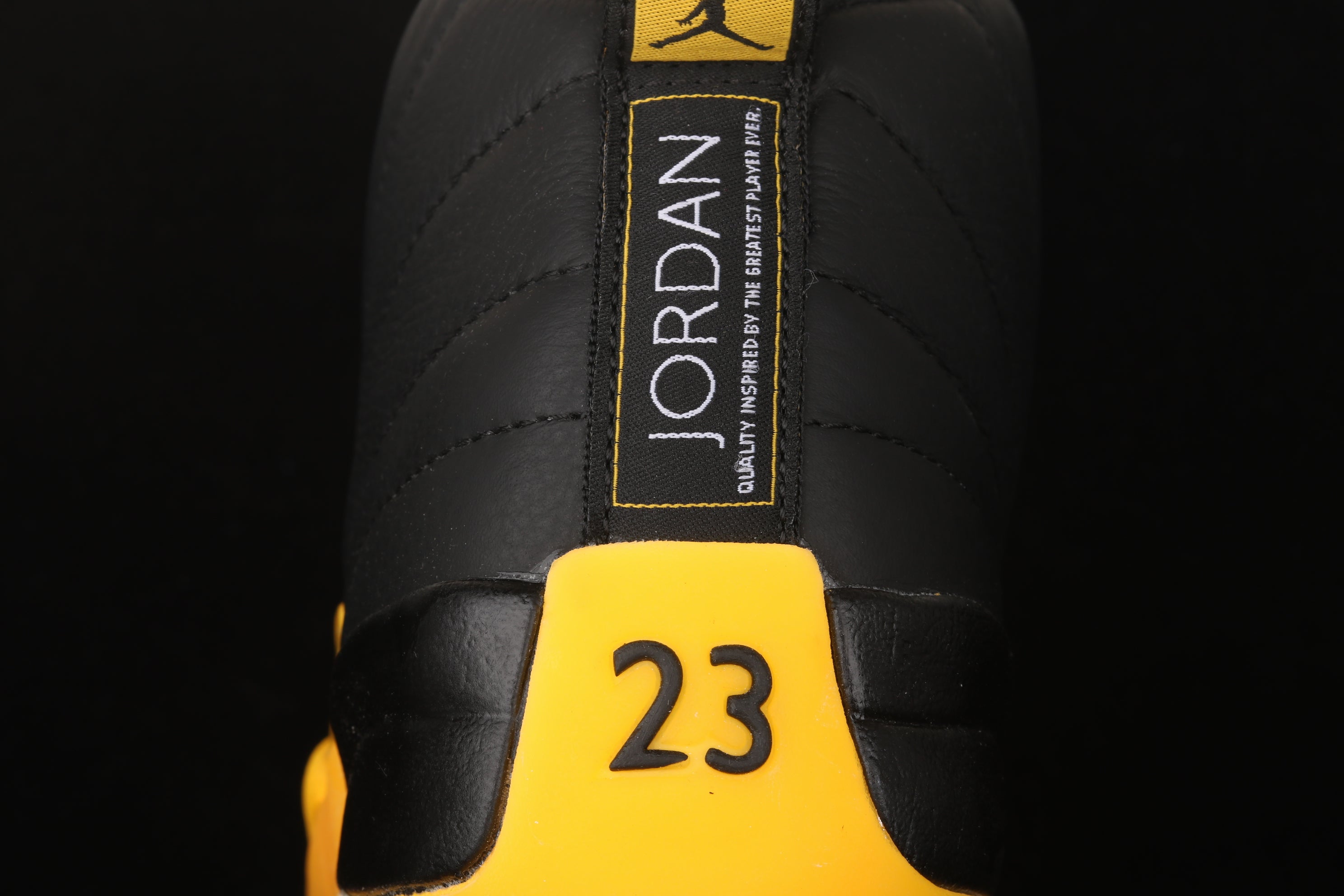 Air Jordan 12 AJ12 Retro - Black University/Gold