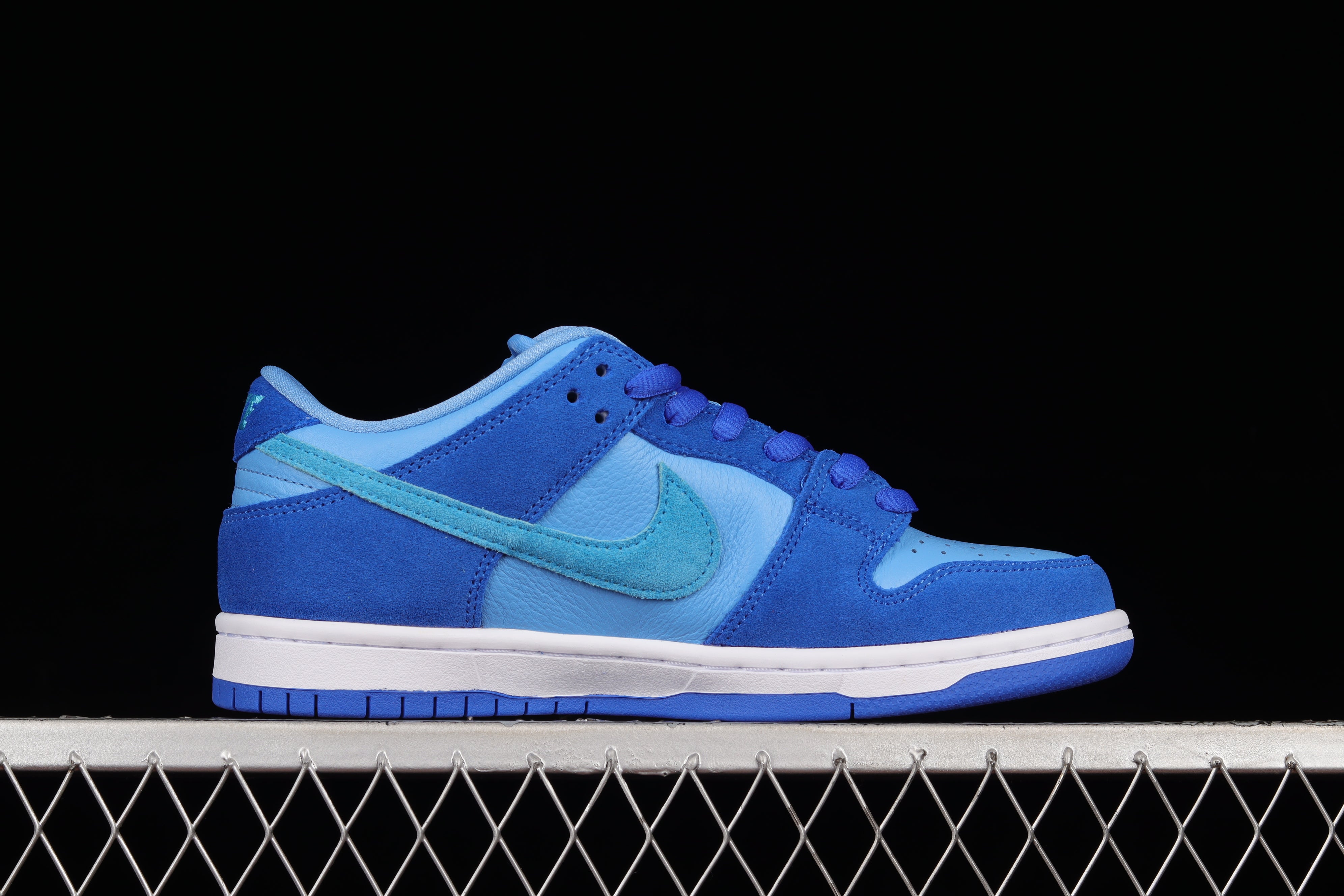 NikeMens SB Dunk Low - Blue Raspberry
