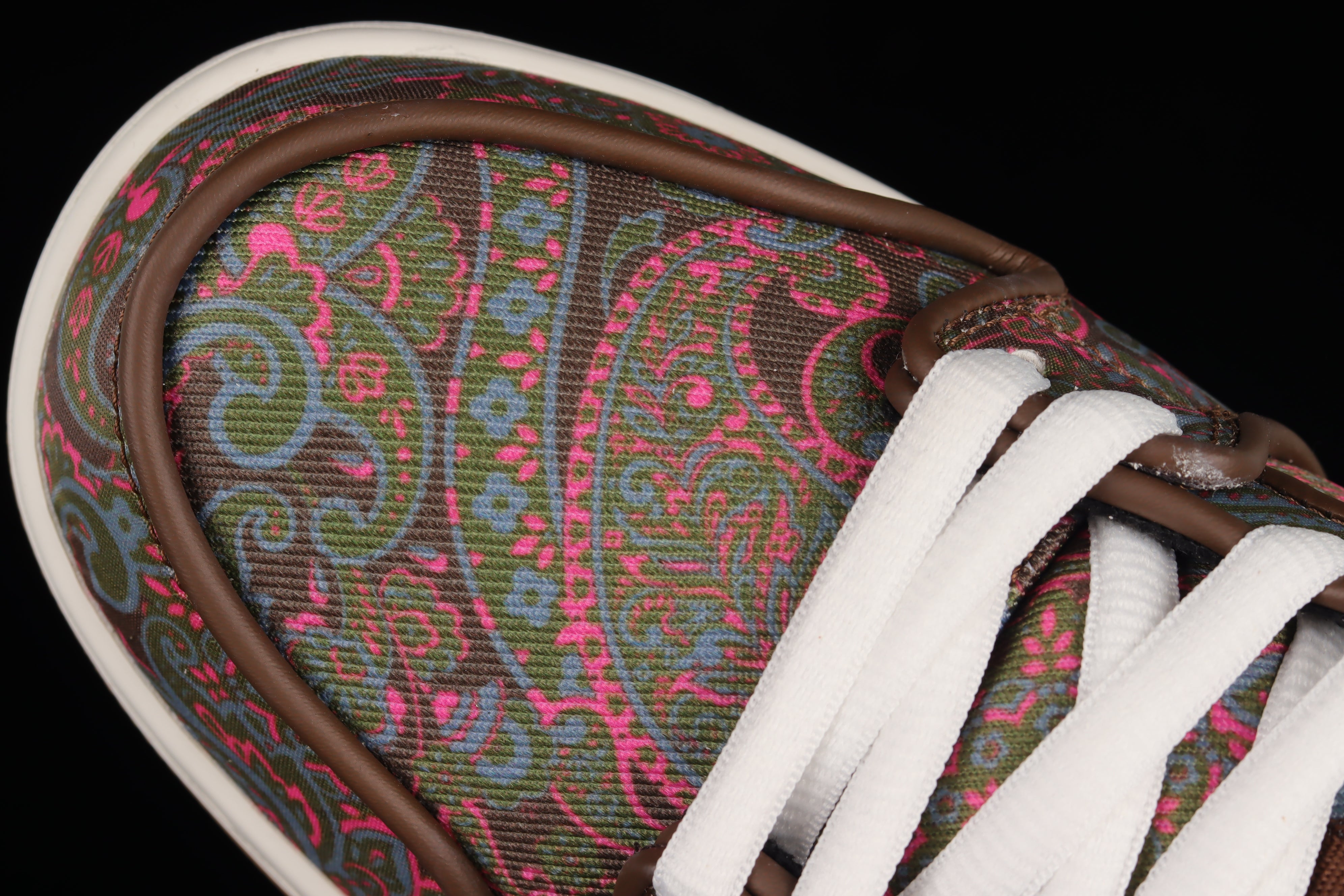 NikeUnisex SB Dunk Low Pro - Paisley Brown