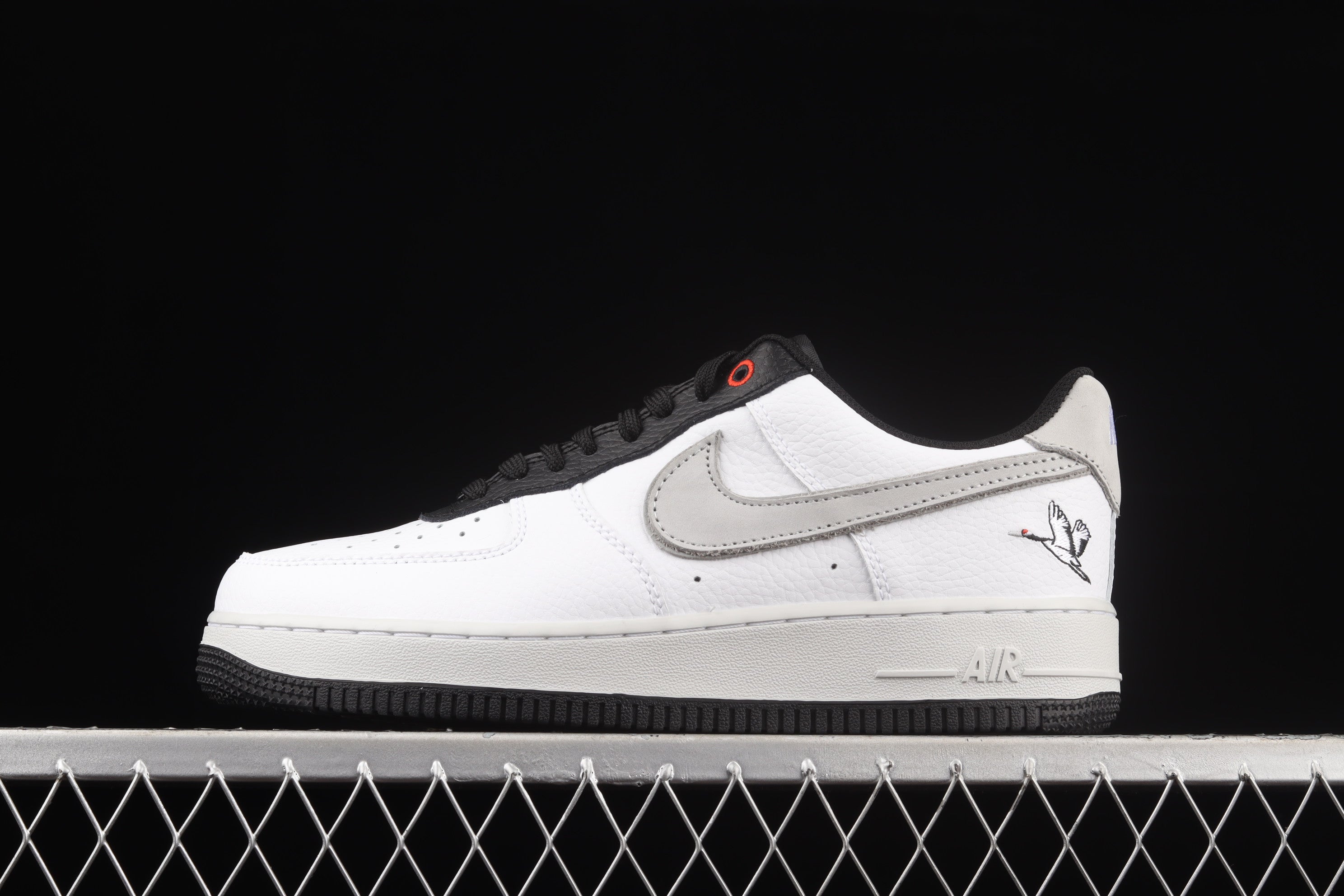 NikeUnisex Air Force 1 AF1 Low LX - Crane