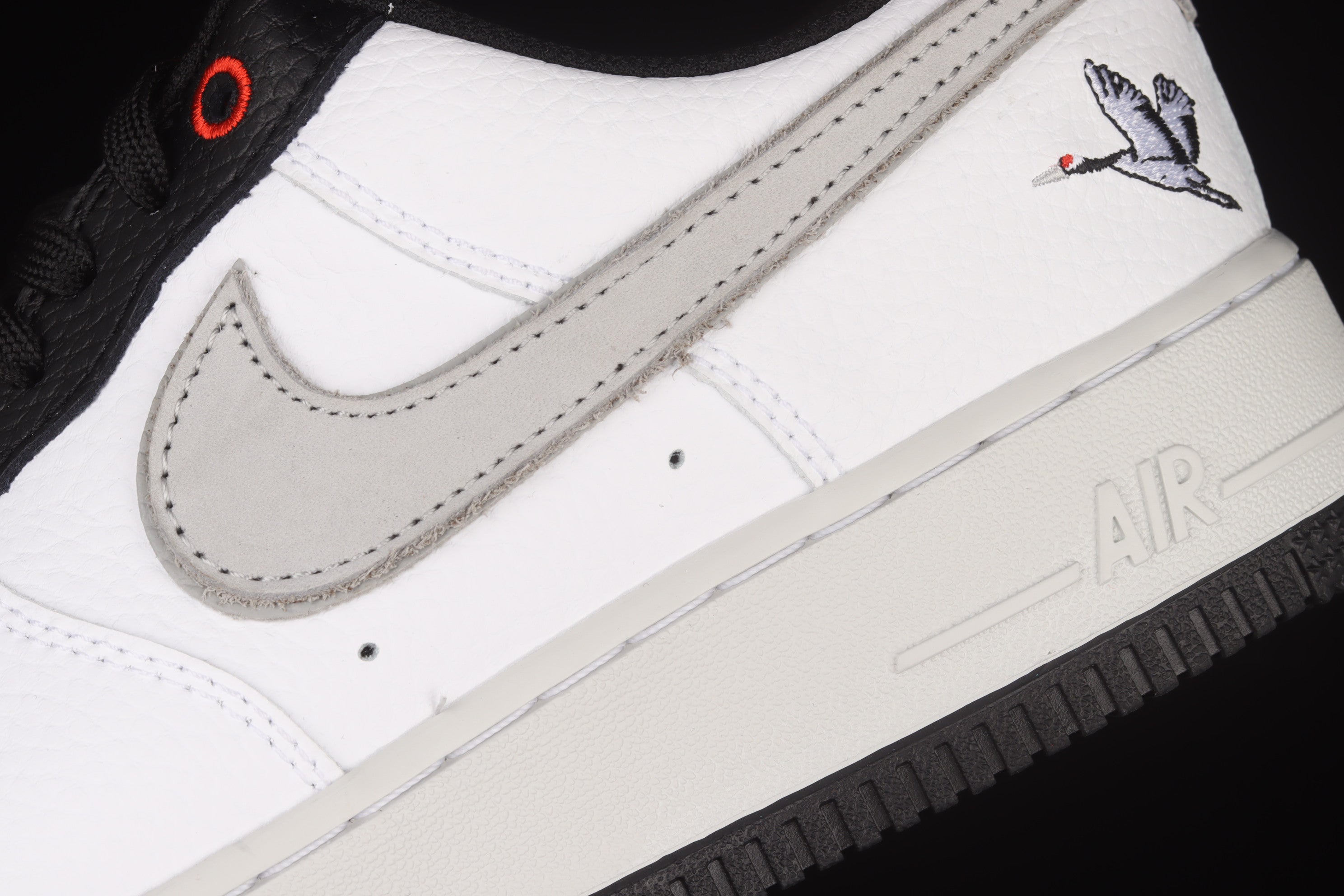 NikeUnisex Air Force 1 AF1 Low LX - Crane