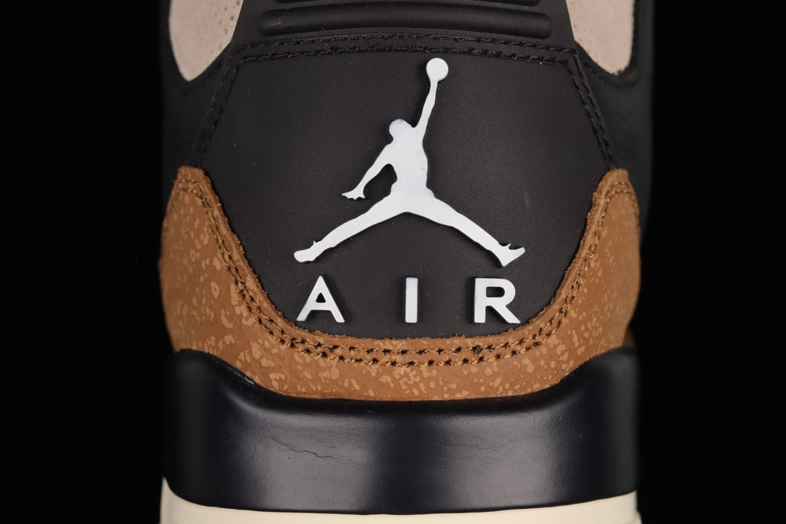 Air Jordan 3 AJ3 Retro - Desert Elephant