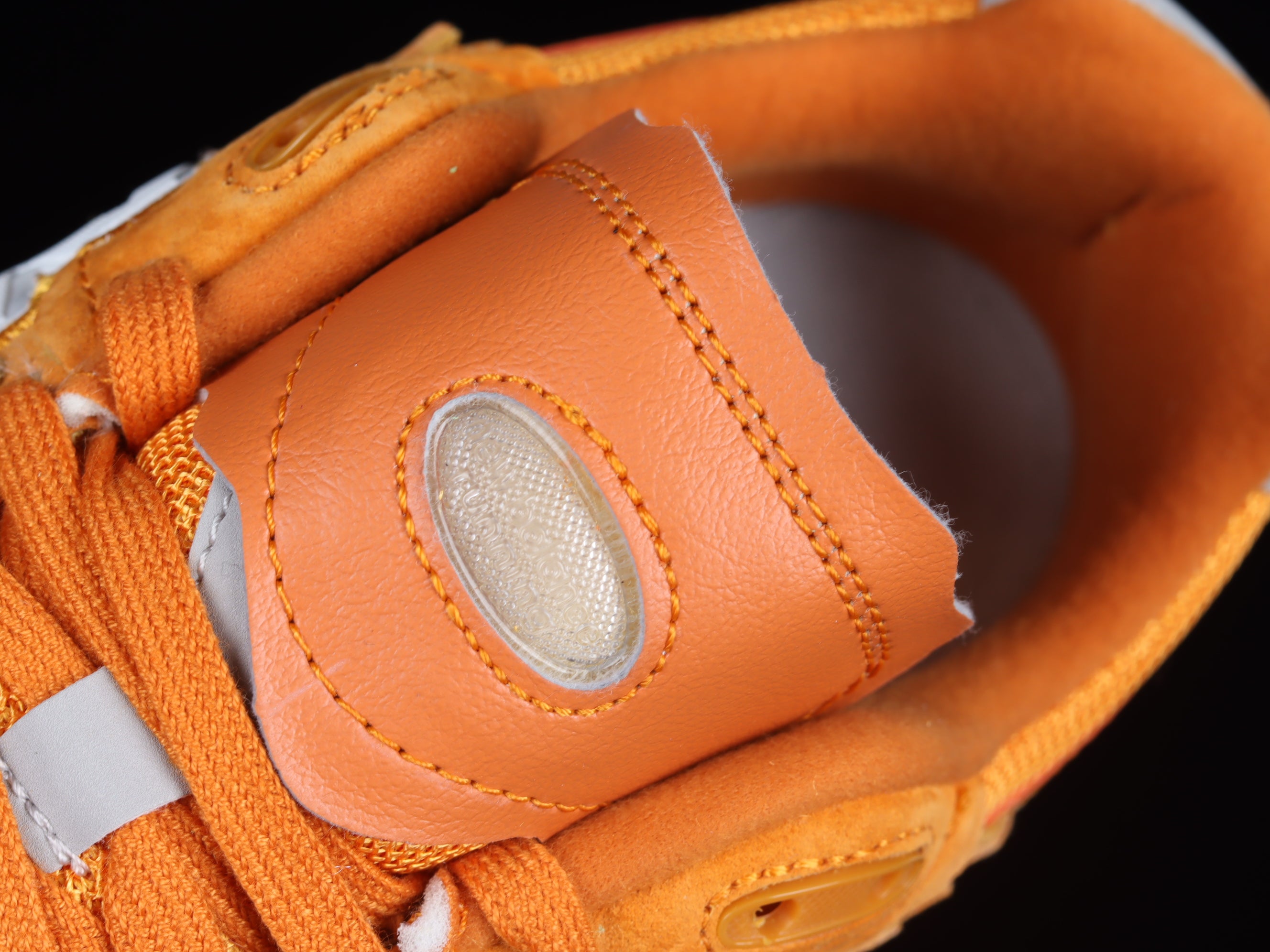 New Balance 2002R Protection Pack - Vintage Orange