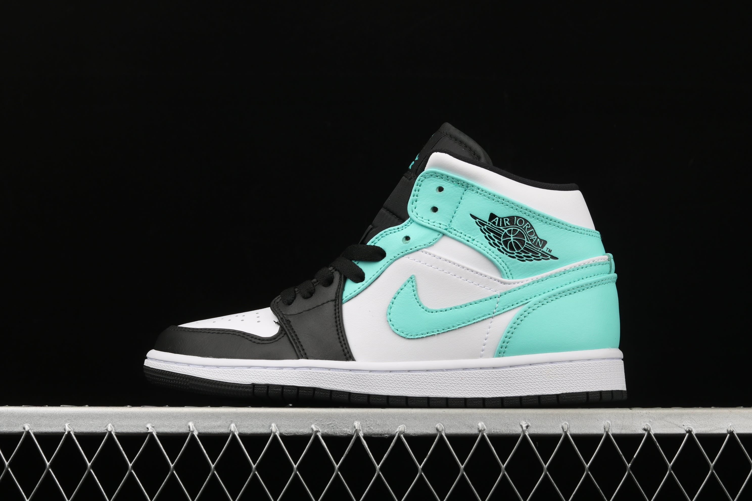 Air Jordan 1 AJ1 Mid Tropical Twist - Igloo