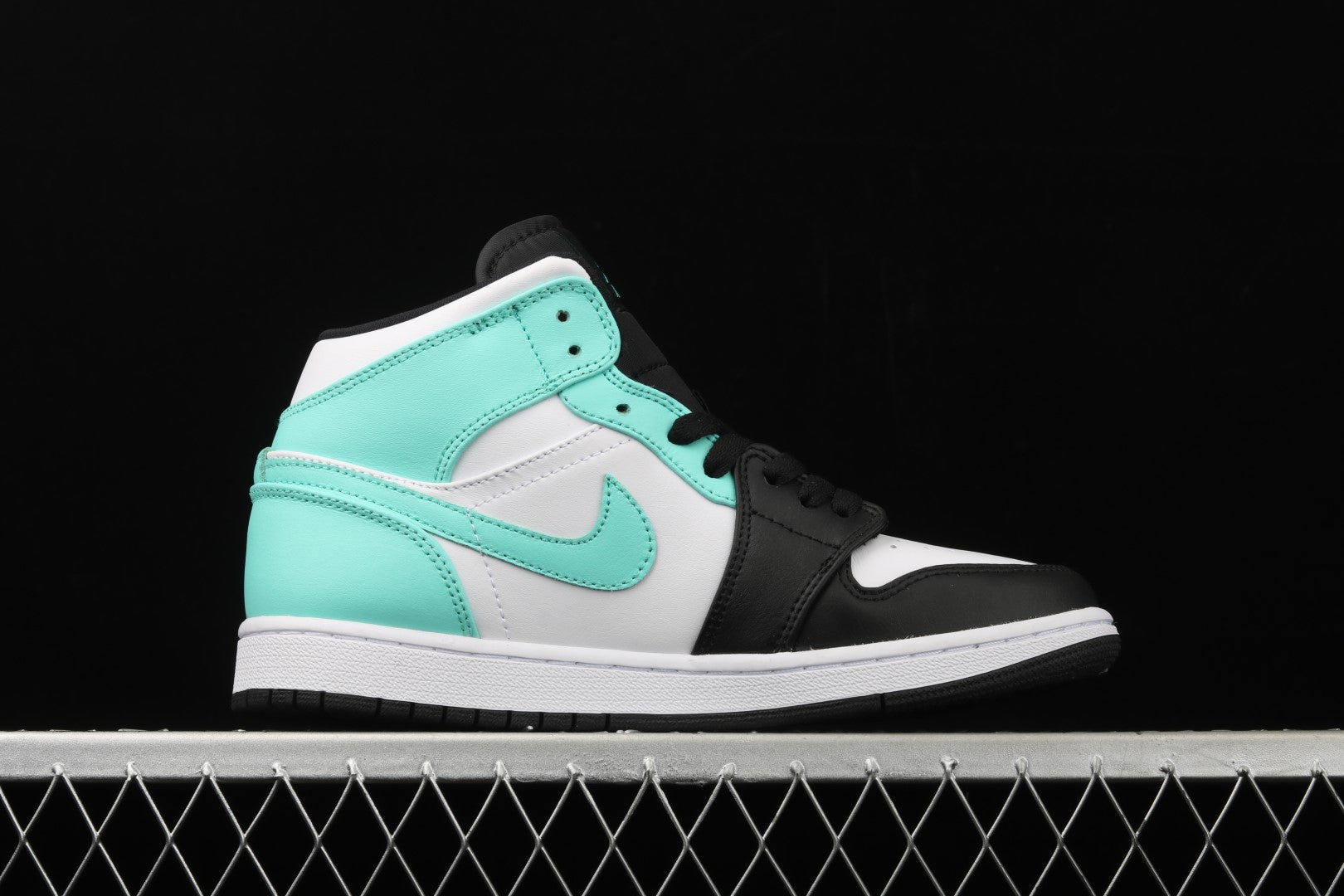 Air Jordan 1 AJ1 Mid Tropical Twist - Igloo