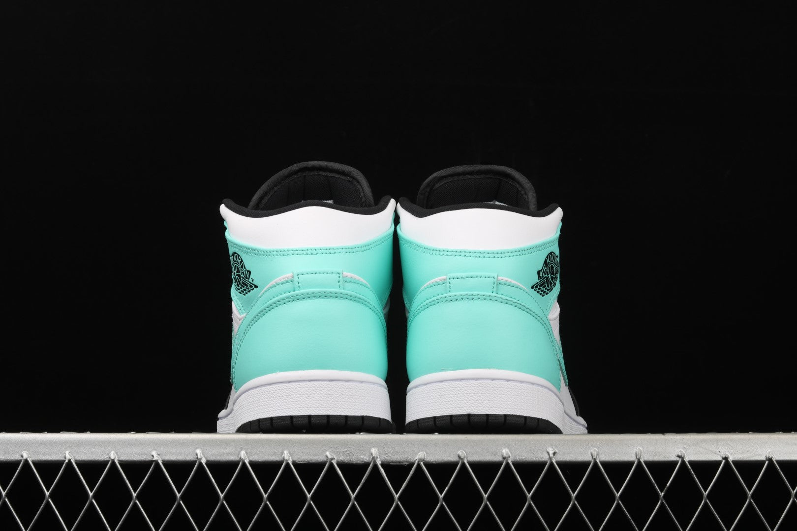 Air Jordan 1 AJ1 Mid Tropical Twist - Igloo
