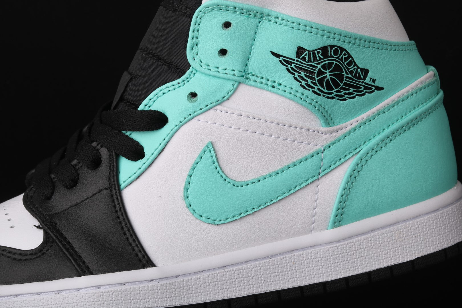 Air Jordan 1 AJ1 Mid Tropical Twist - Igloo